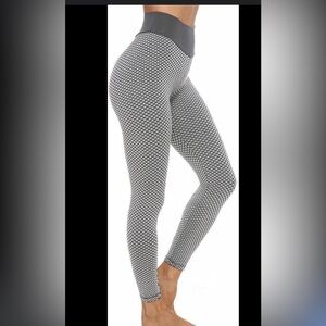 Black and White Patterned Leggings